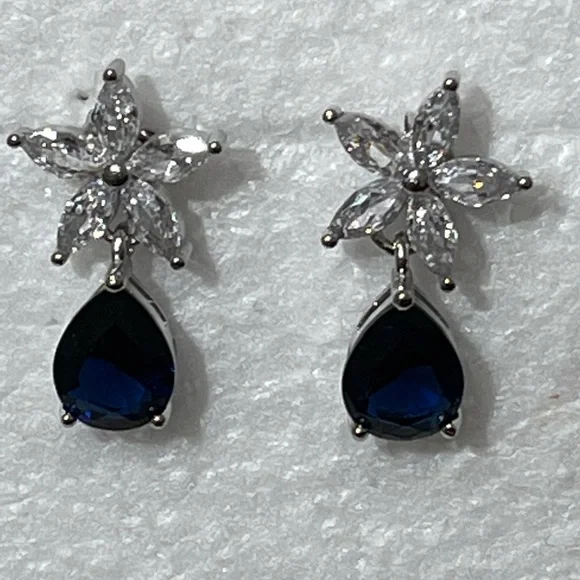 Luxury Flower Pear Solid 925 Sterling Silver Earrings for Women Anniversary Gift - Picture 3 of 3